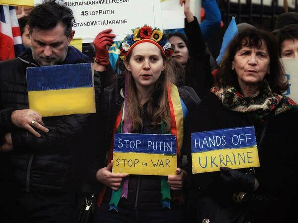 No To War In Ukraine 28 By Garry Knight Public Domain Modified V2 51903872476 4d32b11742 O 1200x900